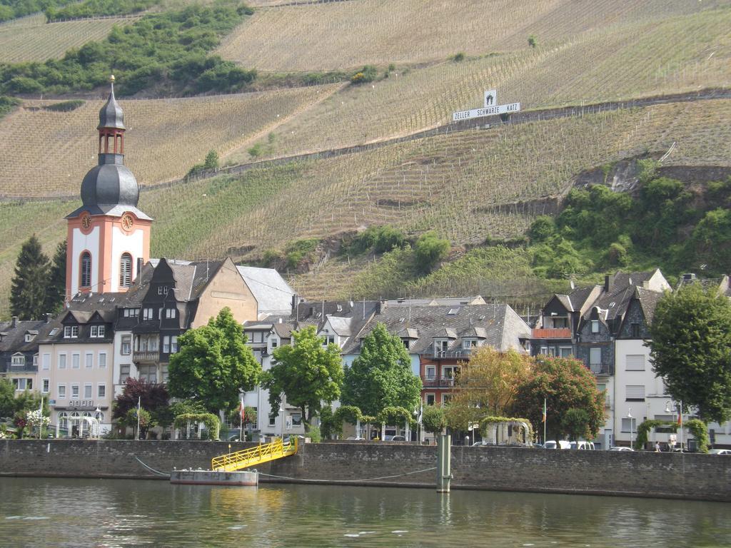 B&B Pension Winzerhaus Zell-Mosel Extérieur photo